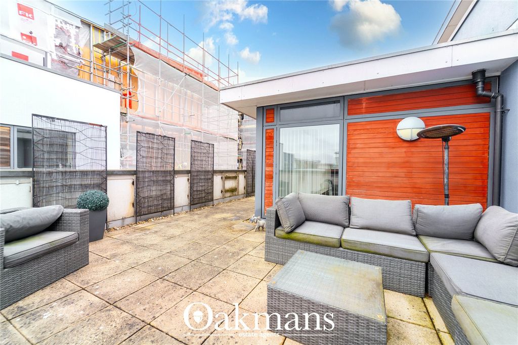 Property photo 3 of 23 Picture No. 32