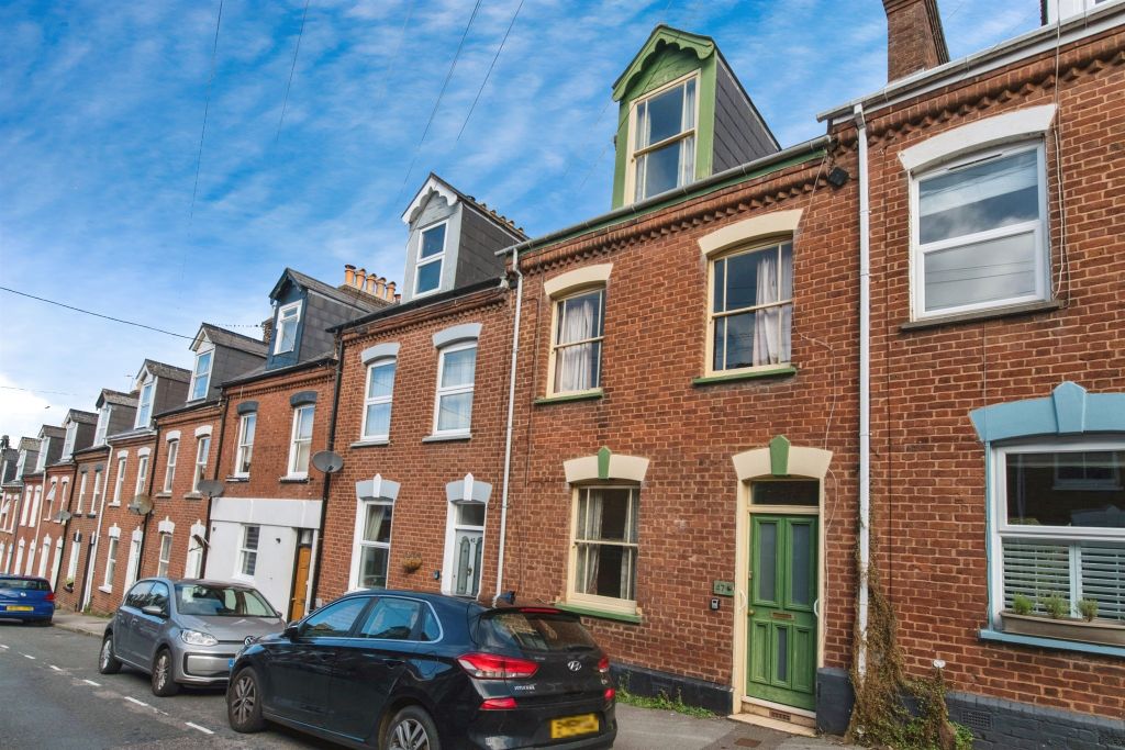 Property photo 1 of 17