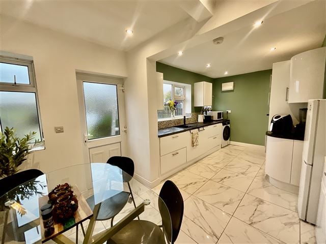 Property photo 2 of 21 Dining Kitchen