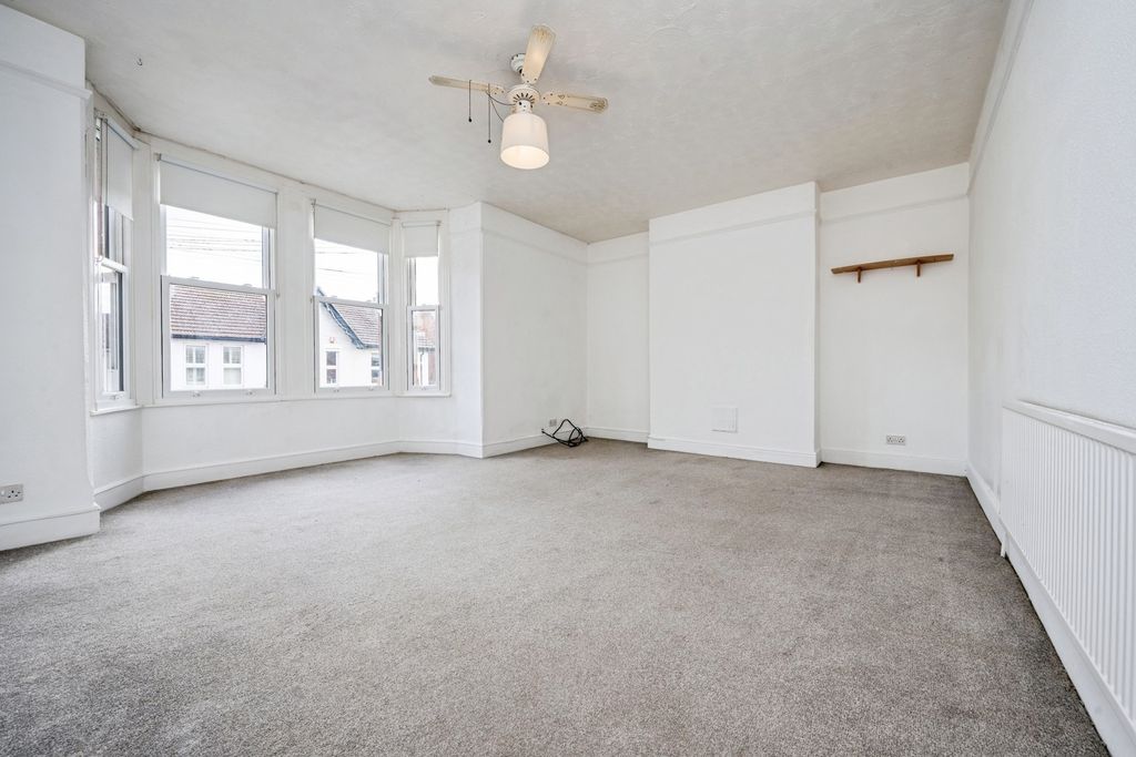 Property photo 2 of 17 Photo