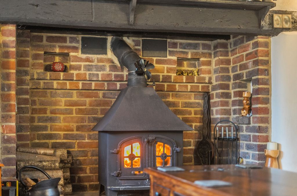 Property photo 2 of 24