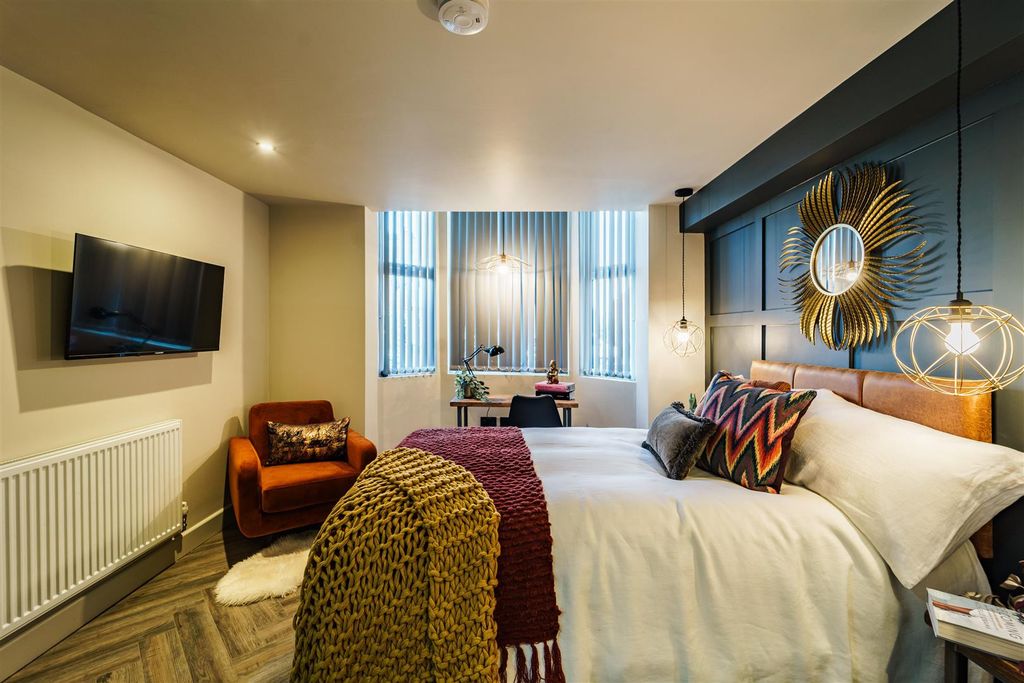 Property photo 1 of 9 036-A7R04304-Hdr.Jpg