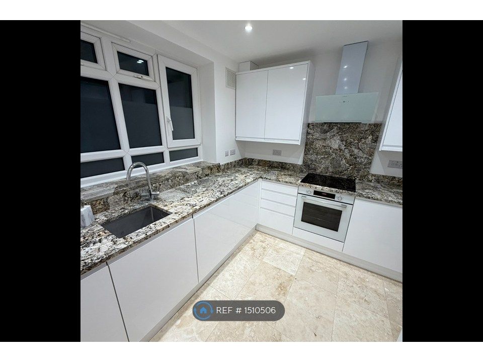 Property photo 1 of 25 Kitchen