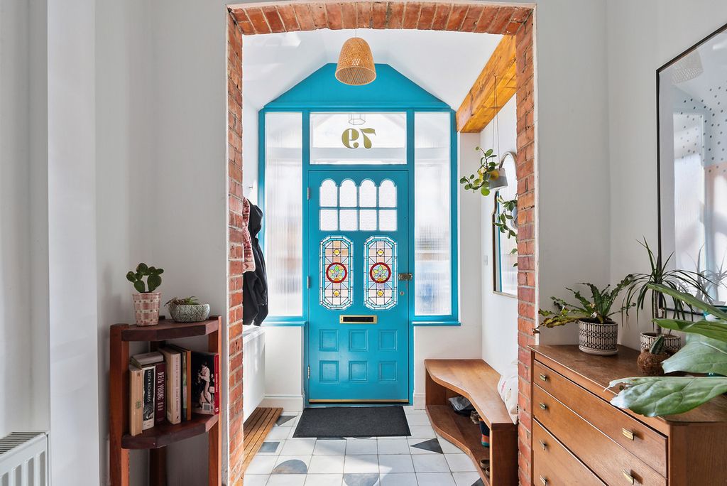 Property photo 3 of 35