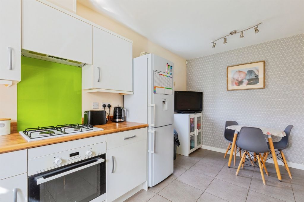 Property photo 3 of 14