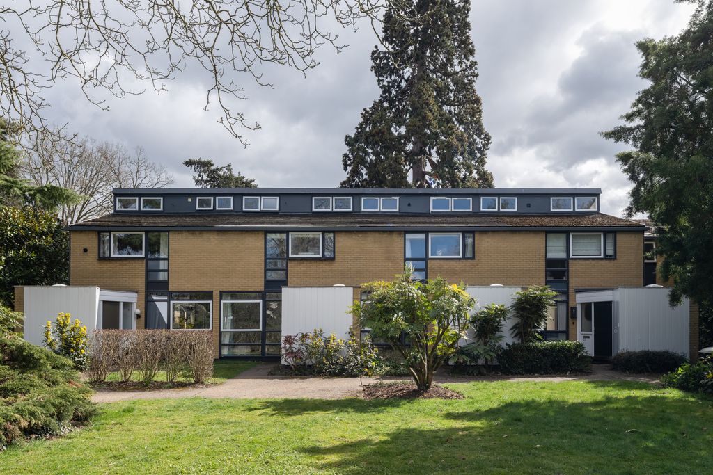 Property photo 2 of 23 335356 - 21Castlegreenweybridge_Highres-38.Jpg