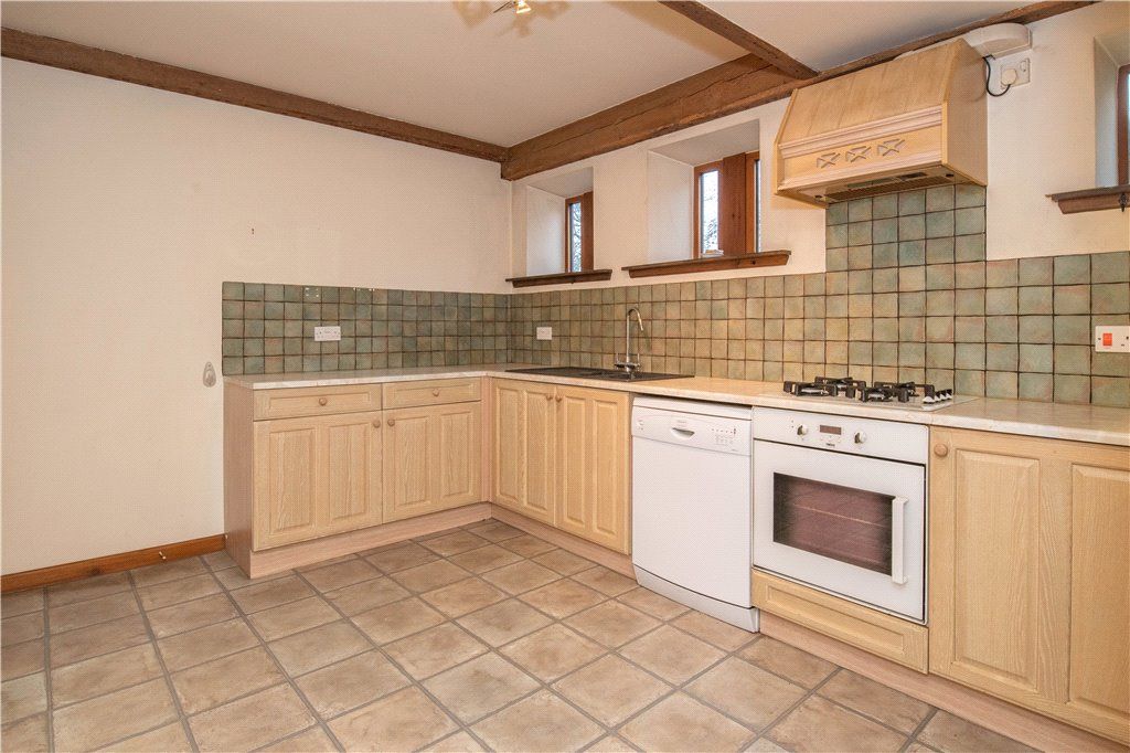 Property photo 3 of 16 Kitchen