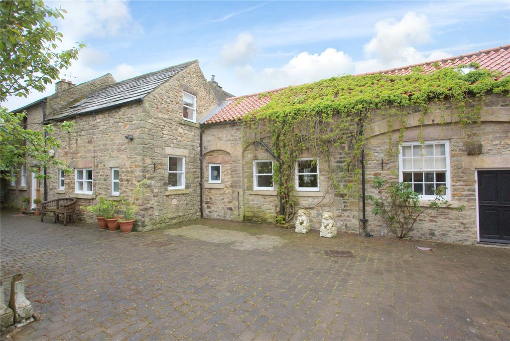 Property photo 3 of 24 Cottages