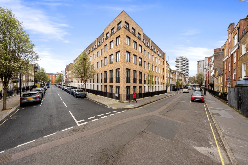 Property photo 1 of 20 Apartment 31-1 Molyneux St-52.Jpg