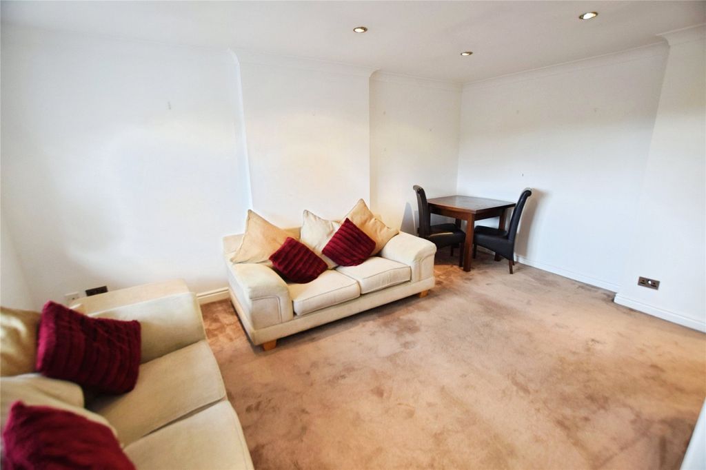 Property photo 3 of 14 Picture No. 12