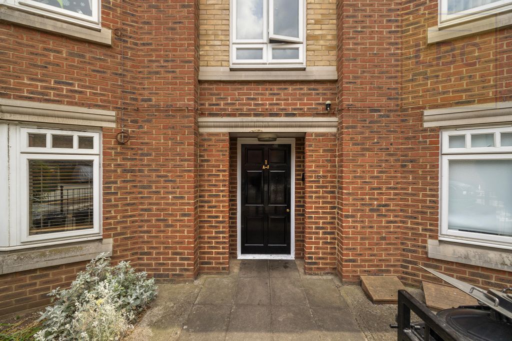 Property photo 3 of 14