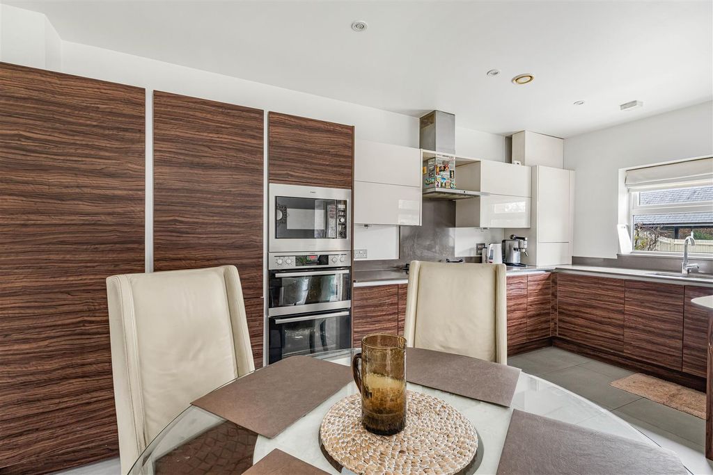 Property photo 3 of 20 15_75276.Jpg