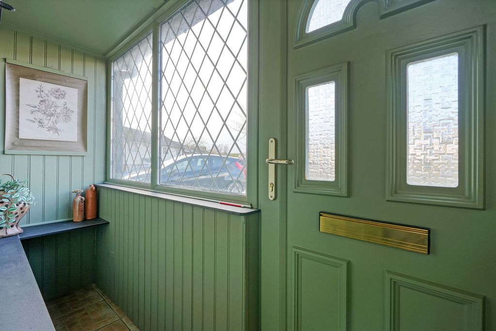 Property photo 3 of 33