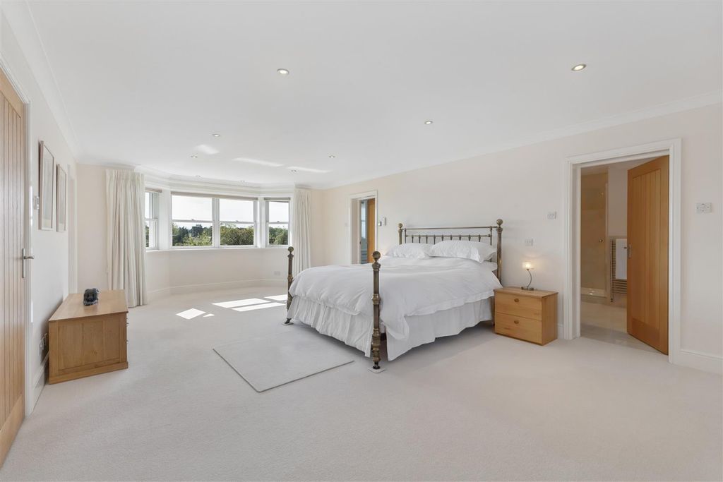 Additional image 14 of 5 bed detached house for saleThe Avenue, Petersfield GU31