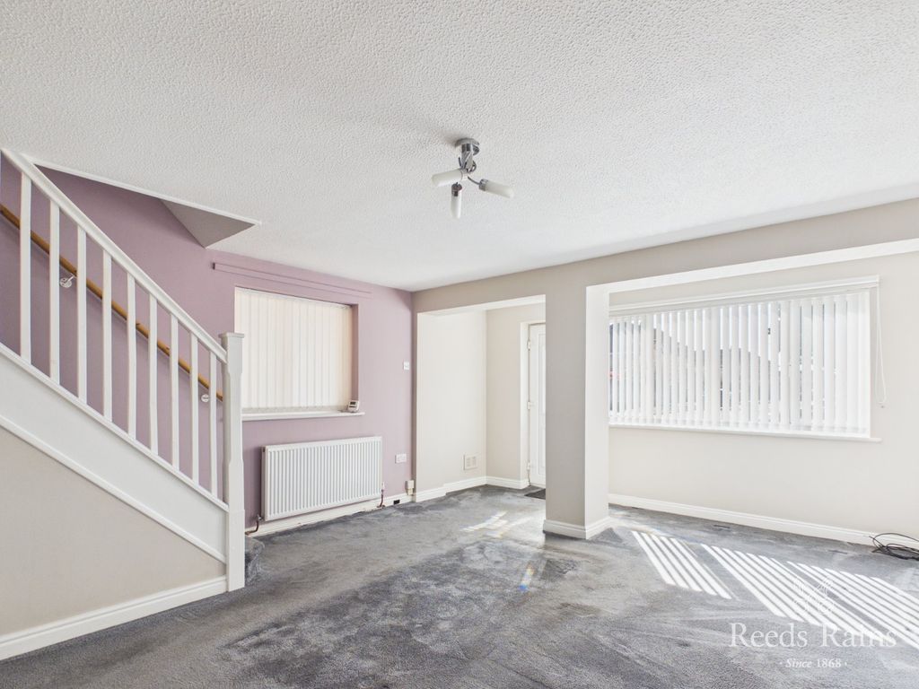 Property photo 2 of 22 Lounge