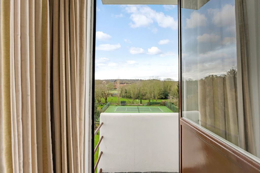 Property photo 2 of 18 Picture No. 13