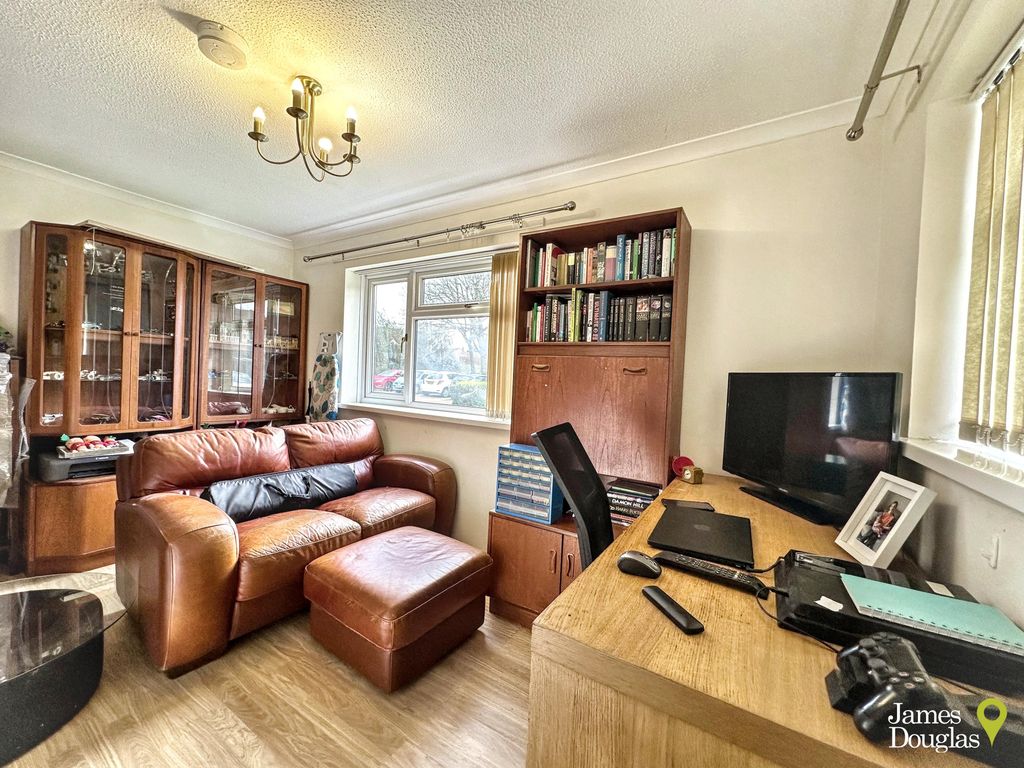 Property photo 3 of 17 Img_8741