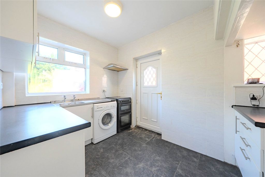 Property photo 2 of 15 Kitchen