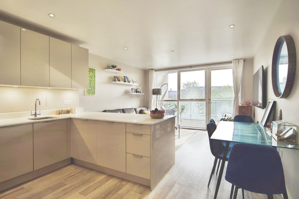 Property photo 1 of 21 Pbox-Img.Jpg