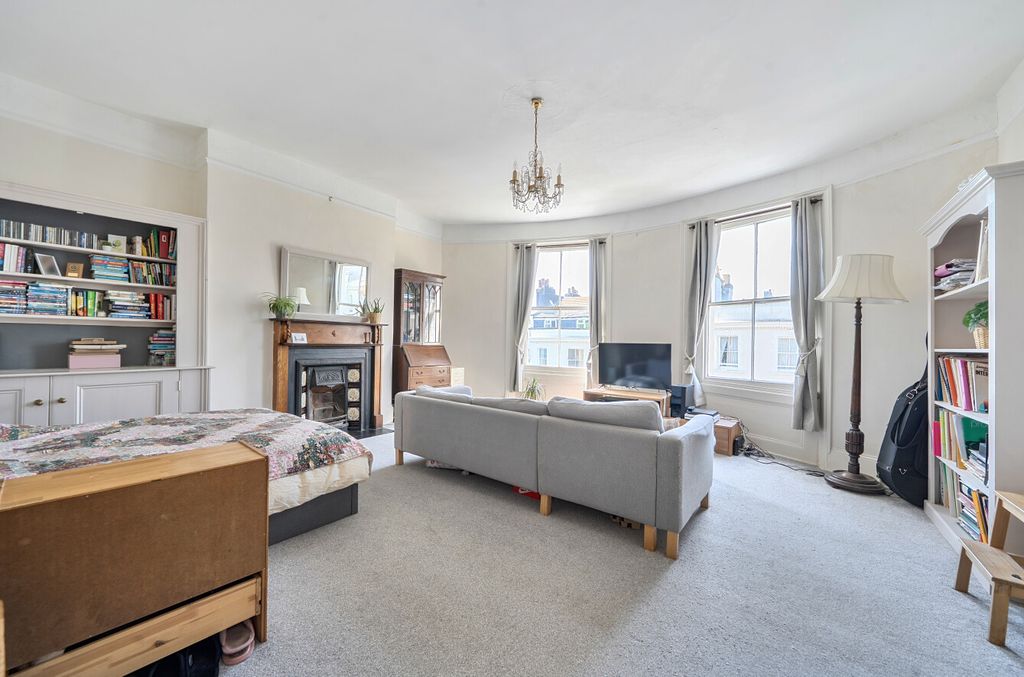 Property photo 2 of 17 1465693-10-6A105B...