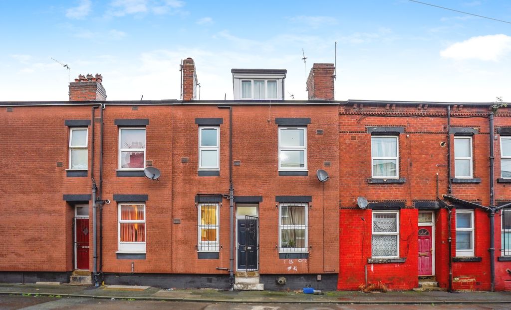 Property photo 1 of 15