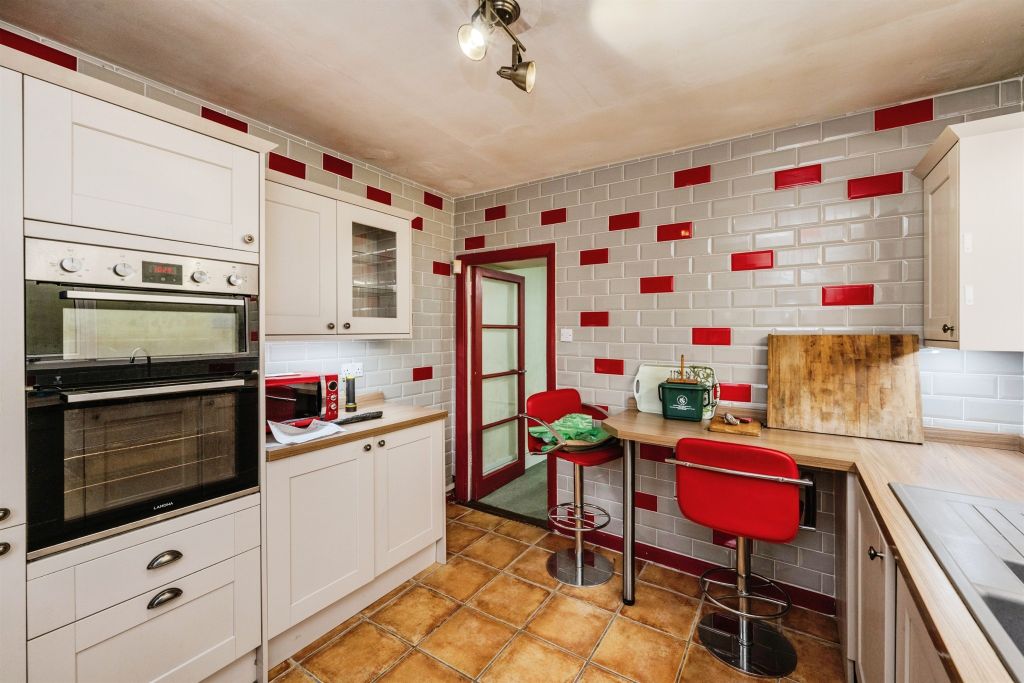 Property photo 1 of 17