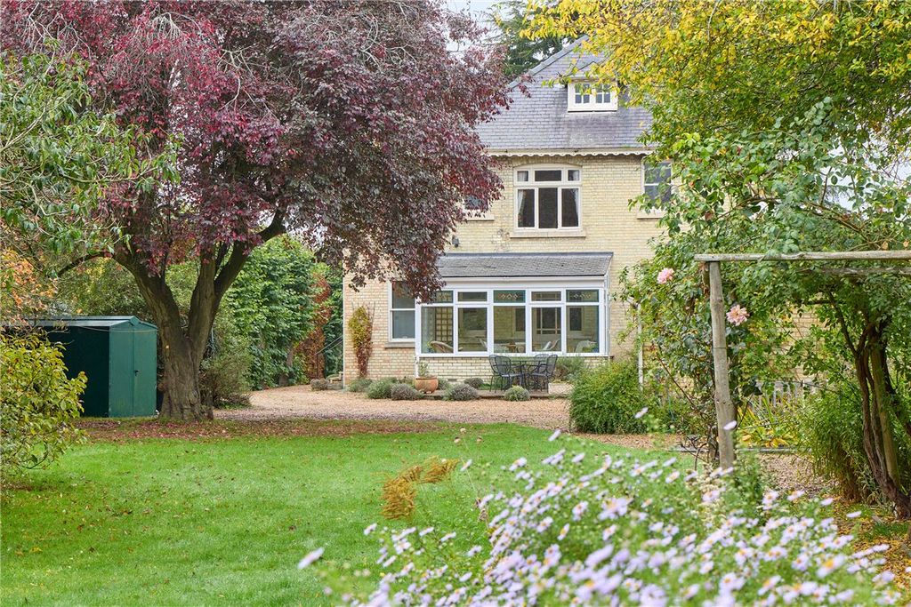 Property photo 2 of 16 Picture No. 21