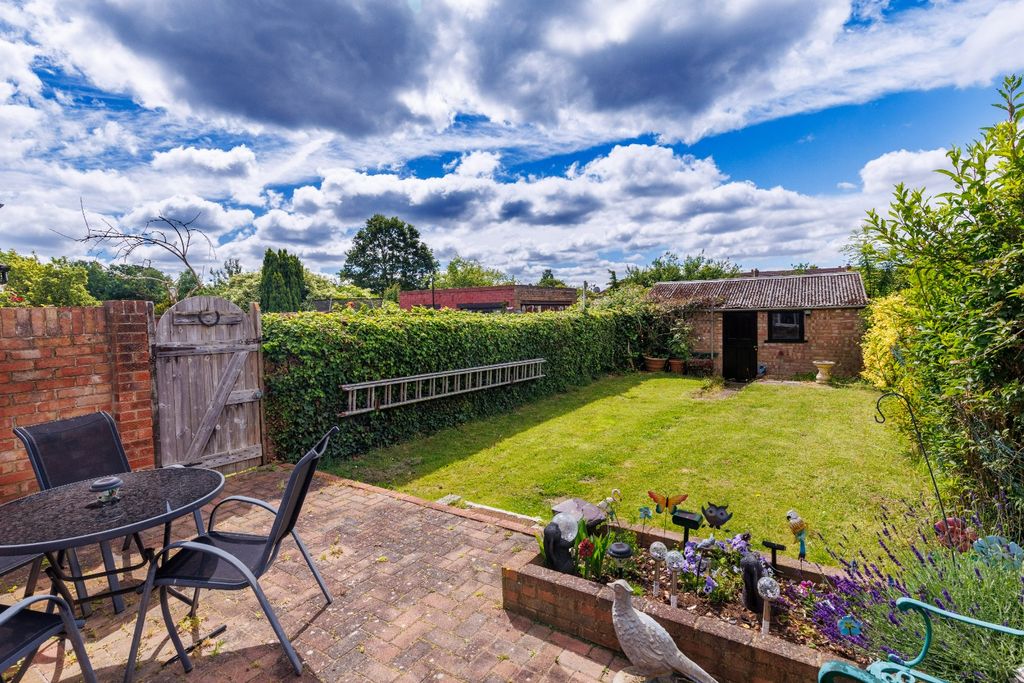 Property photo 2 of 24 3342623