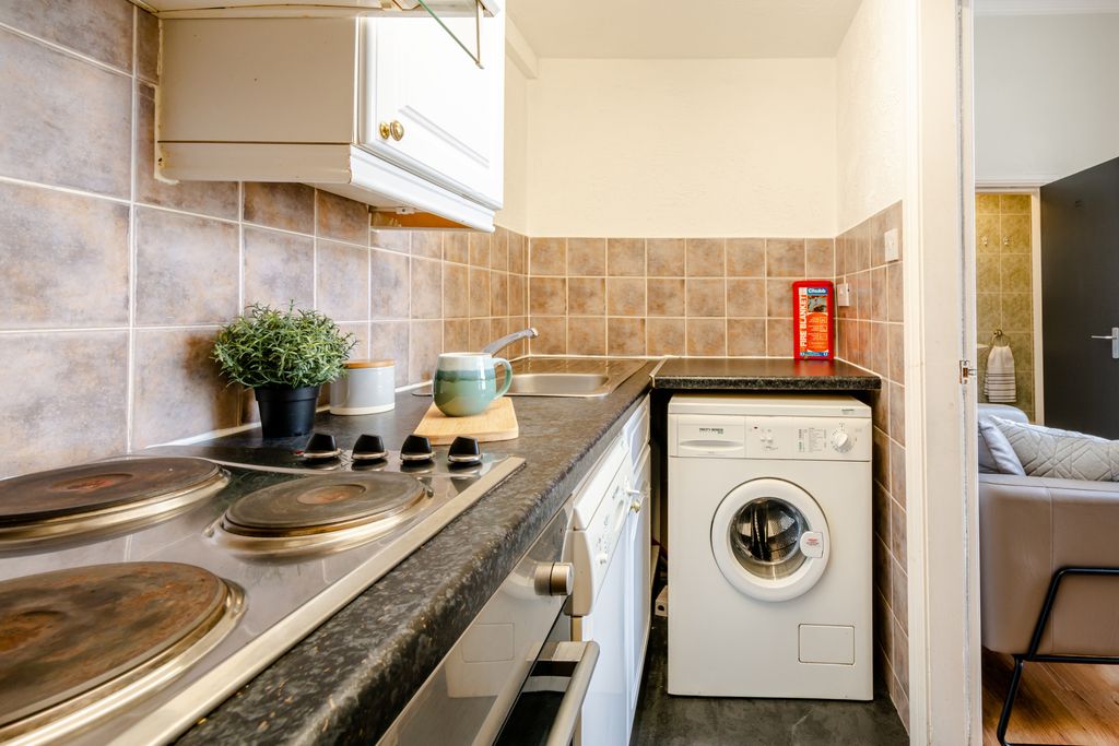 Property photo 3 of 6 Property Photo