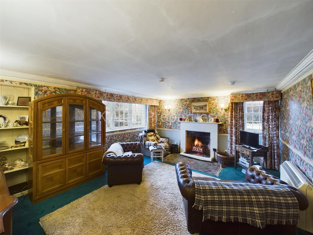 Property photo 3 of 29