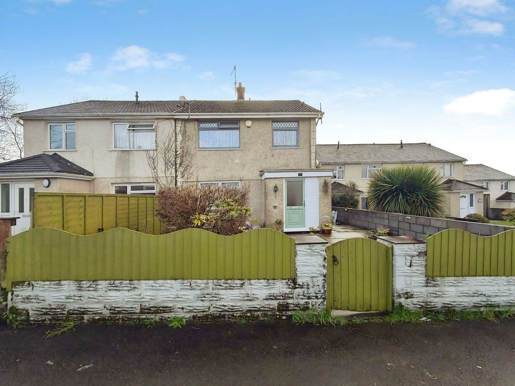 Property photo 2 of 32