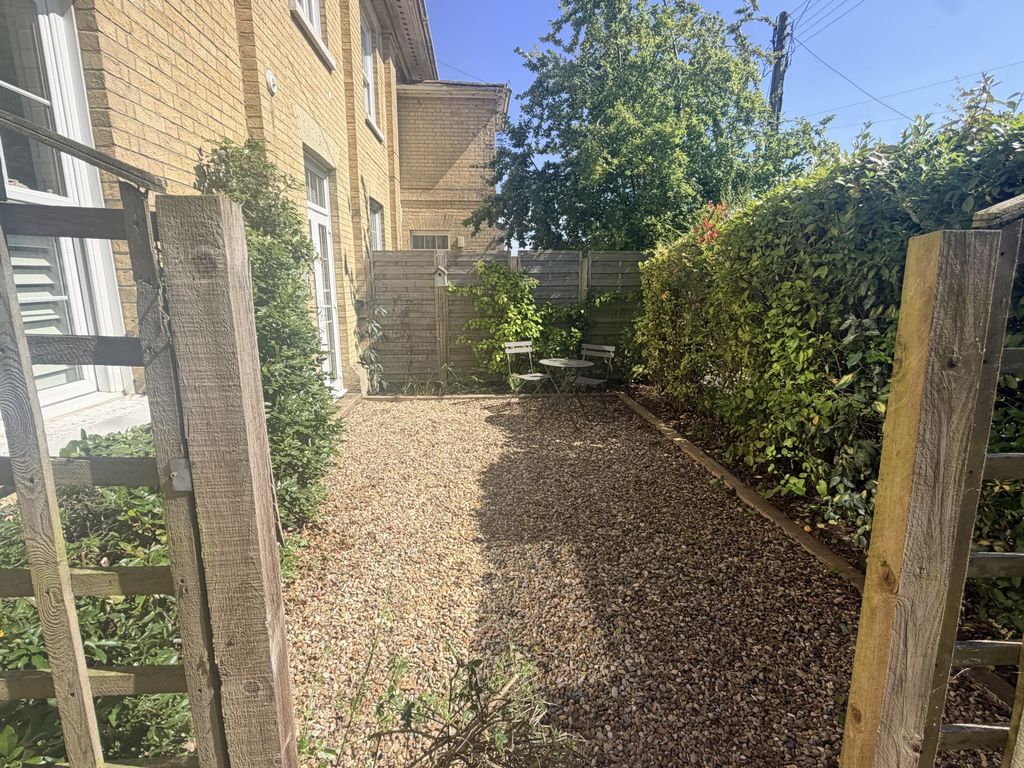 Property photo 2 of 19 Photo 2