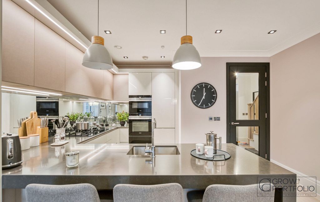 Additional image 10 of 4 bed semi-detached house for saleEgerton Drive, London, Greater London TW7