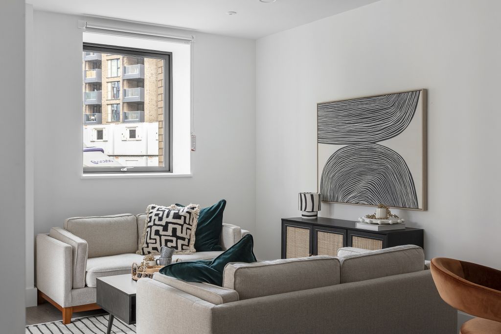 Property photo 2 of 6 094A4984