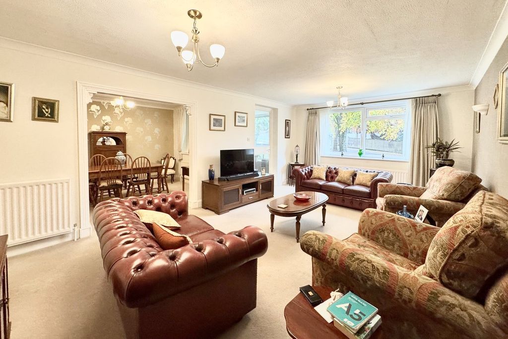 Property photo 3 of 24