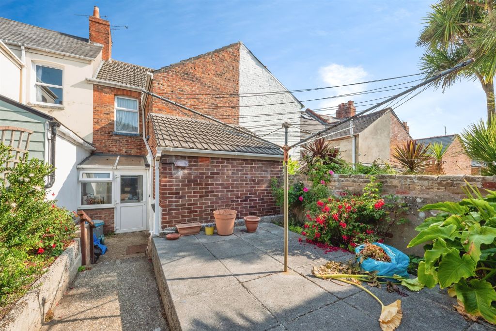 Property photo 2 of 17