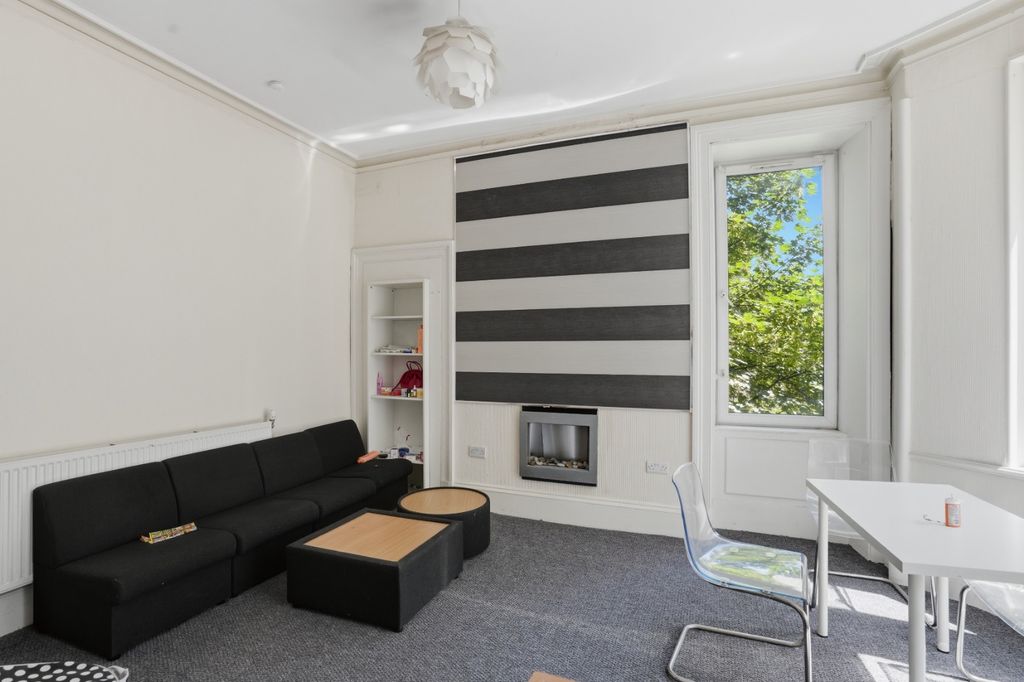 Property photo 2 of 45