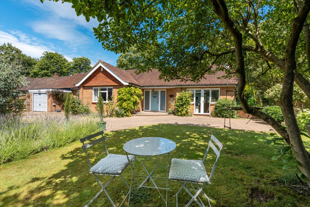Property photo 1 of 11 Image