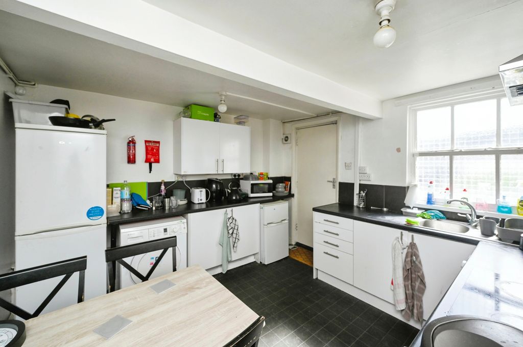 Property photo 3 of 15 Photography