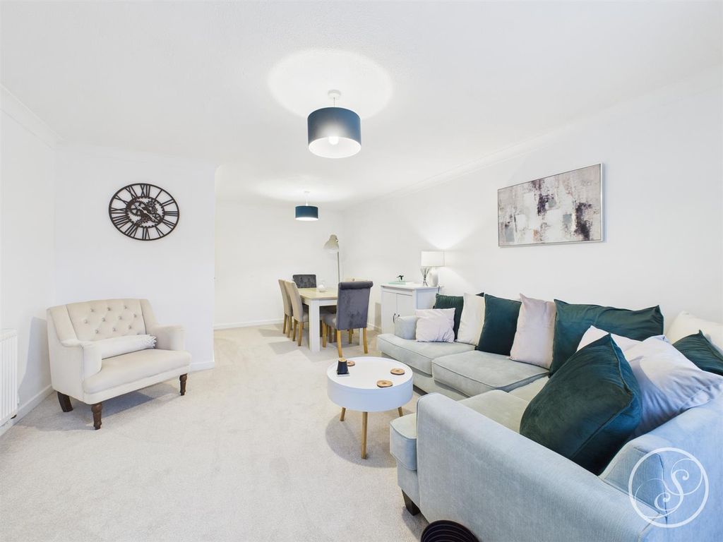 Property photo 2 of 13 Lounge/Diner