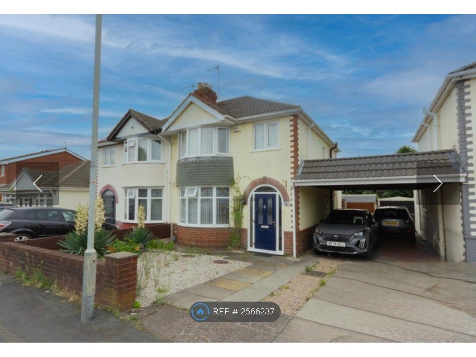 Property photo 2 of 12