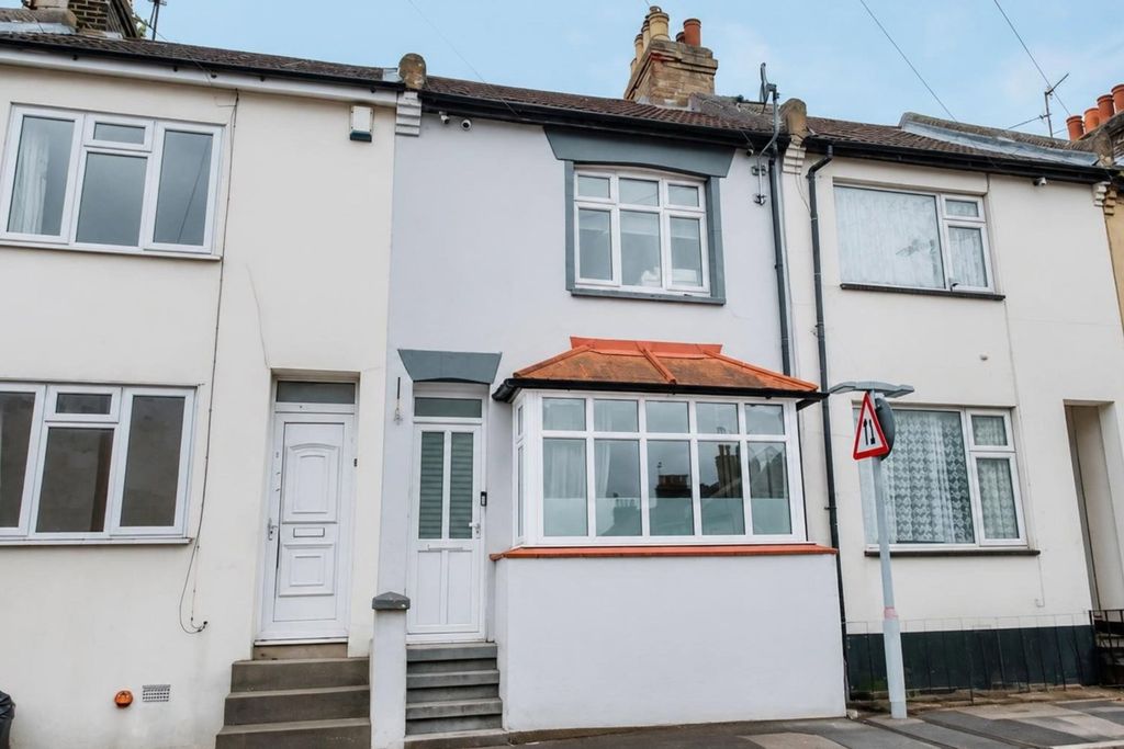 Property photo 1 of 34