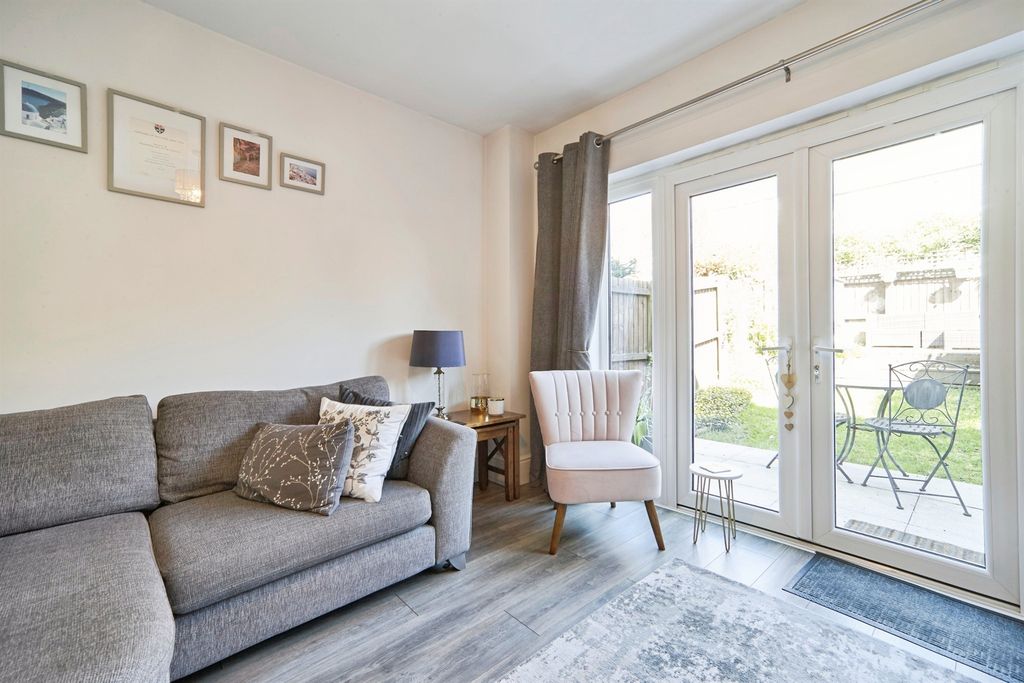 Property photo 3 of 18