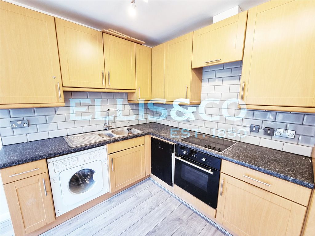 Property photo 3 of 12 Picture No. 04