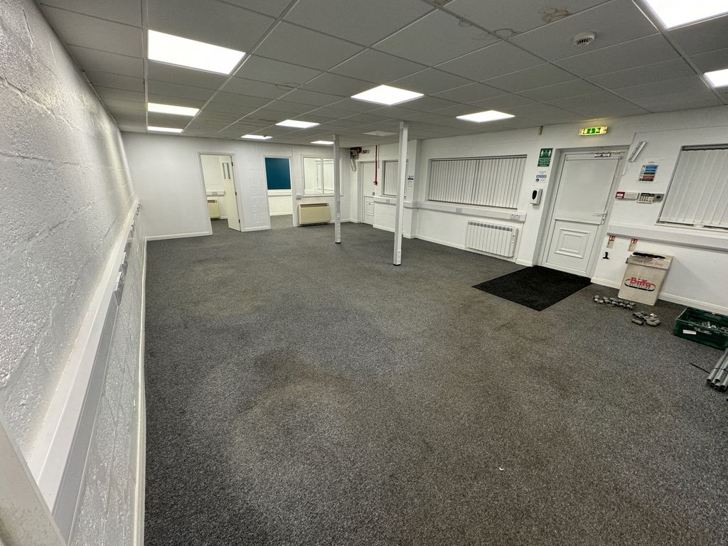 Property photo 2 of 4