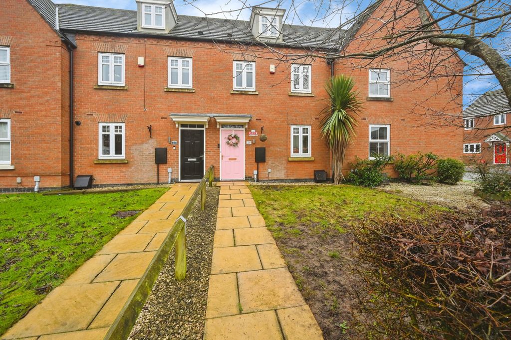 Property photo 1 of 15 Front View