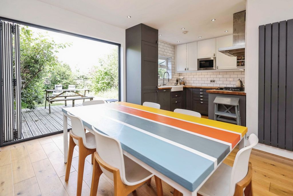 Property photo 3 of 27 Pbox-Img.Jpg