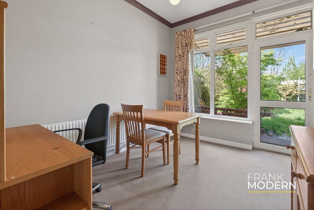 Property photo 3 of 39 Dining Room