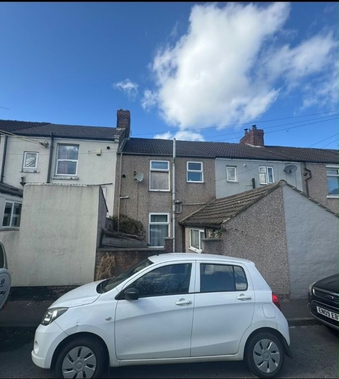 Property photo 1 of 2