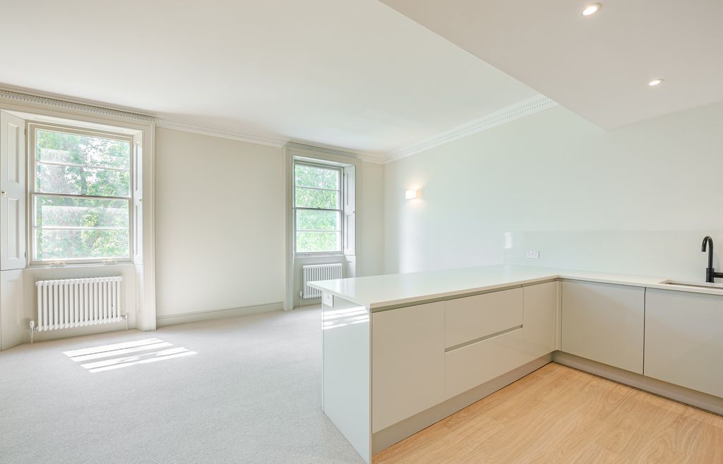 Property photo 1 of 10 View